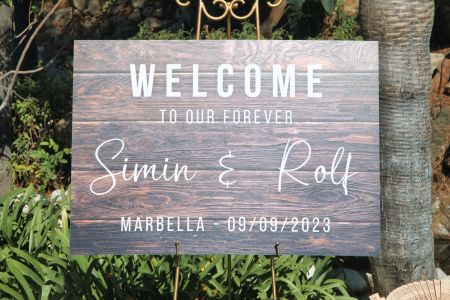 We design and make wedding signs